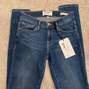FRAME Le Skinny de Jeanne Jeans in Huntley